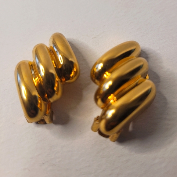 Christian Dior Gold Plated Clip Earrings - Picture 1 of 3